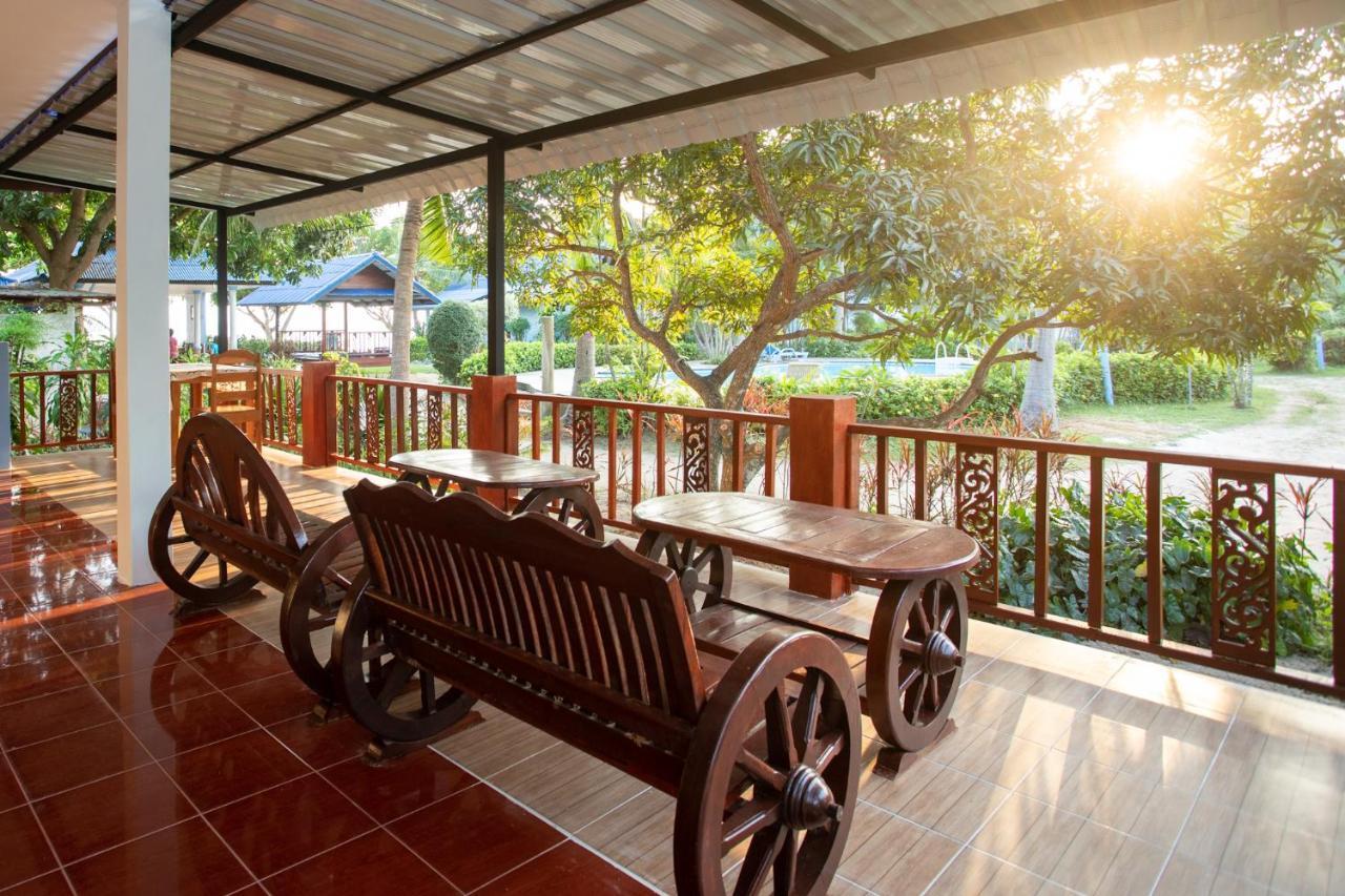 Rung Arun Resort Baan Tai Exterior foto